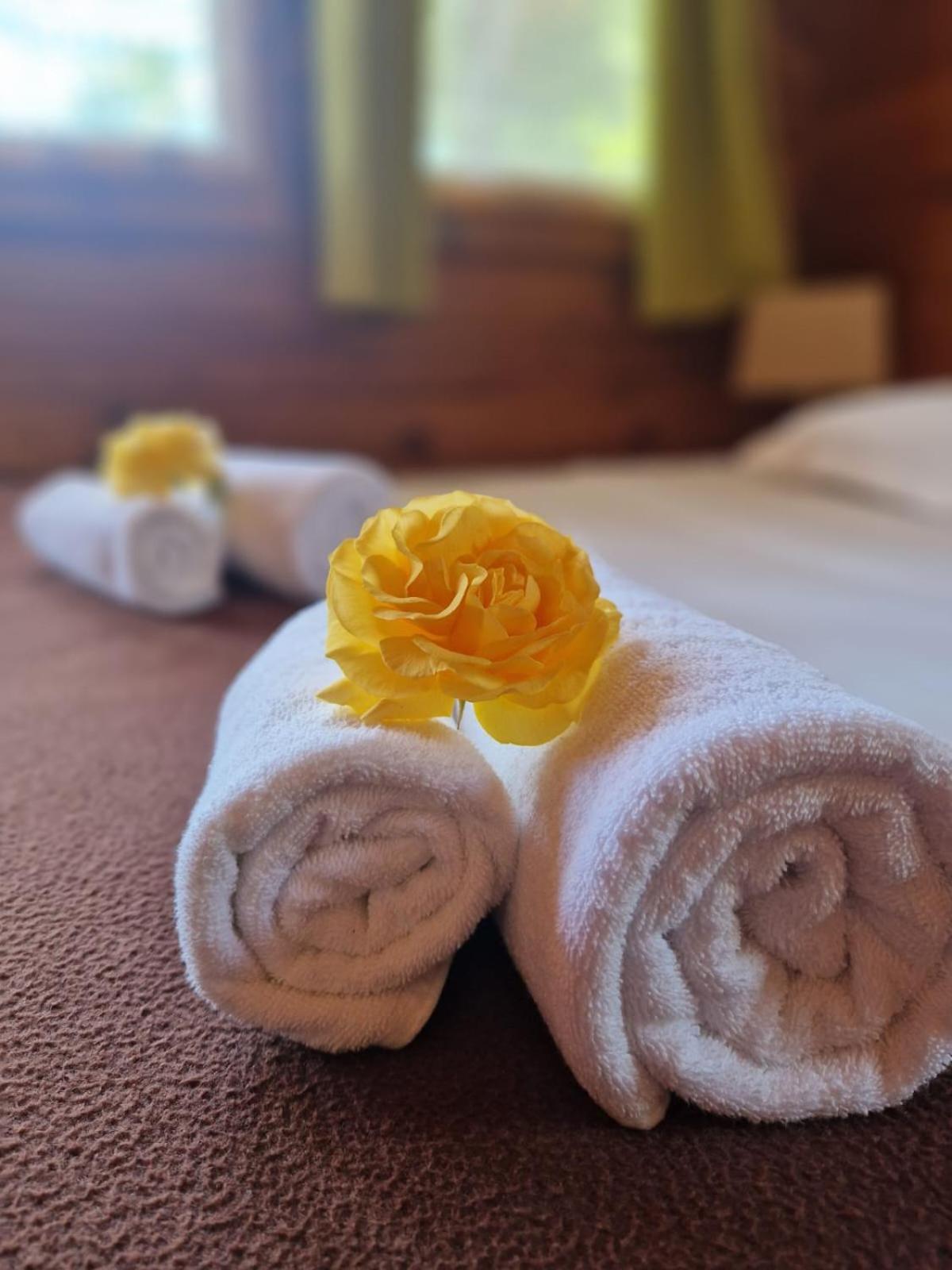 Mare E Monti Hotel Порто Поло Екстериор снимка